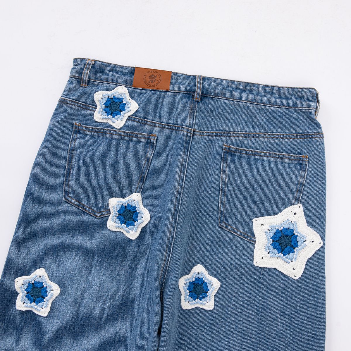BLUE STAR CROCHET PATCH DENIM