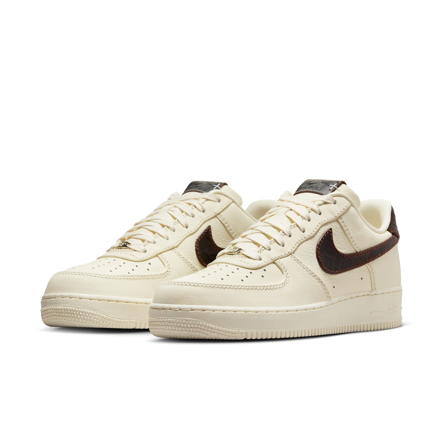 NIKE AIR FORCE 1 '07