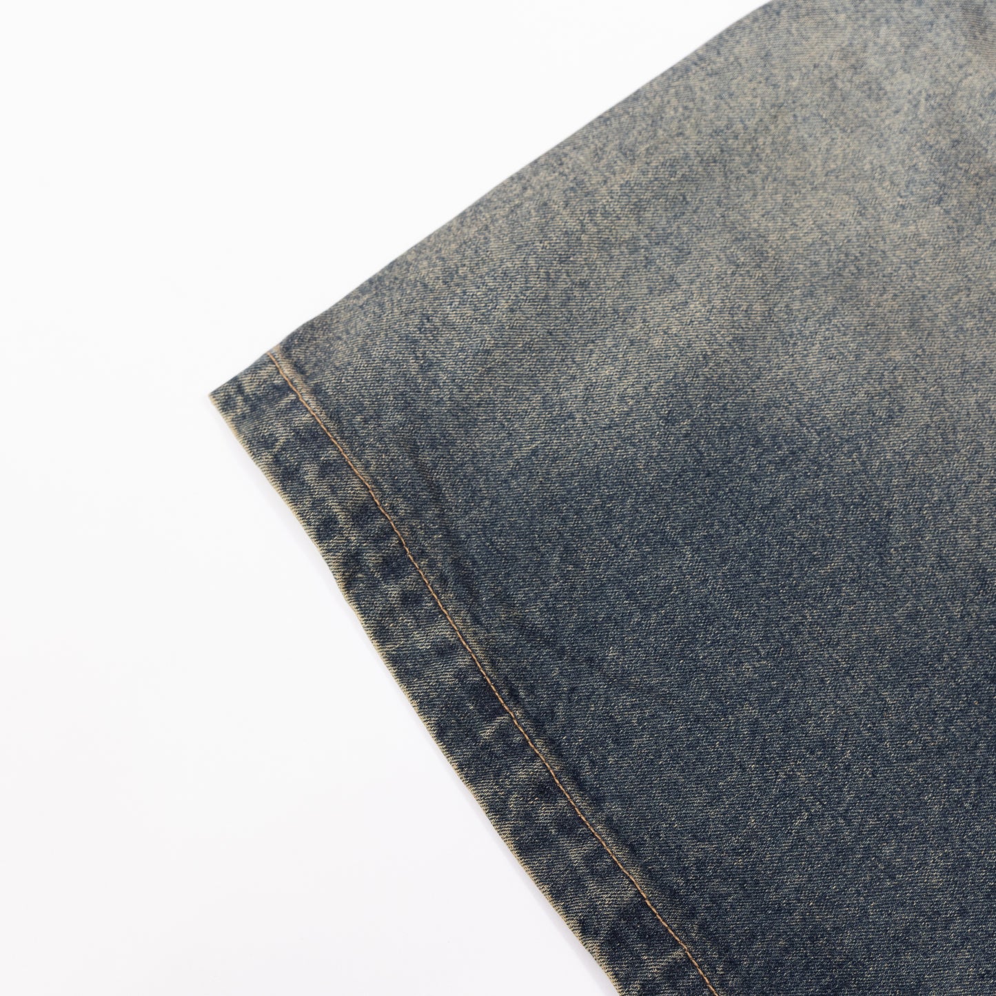 HALF-DART DENIM SHORTS