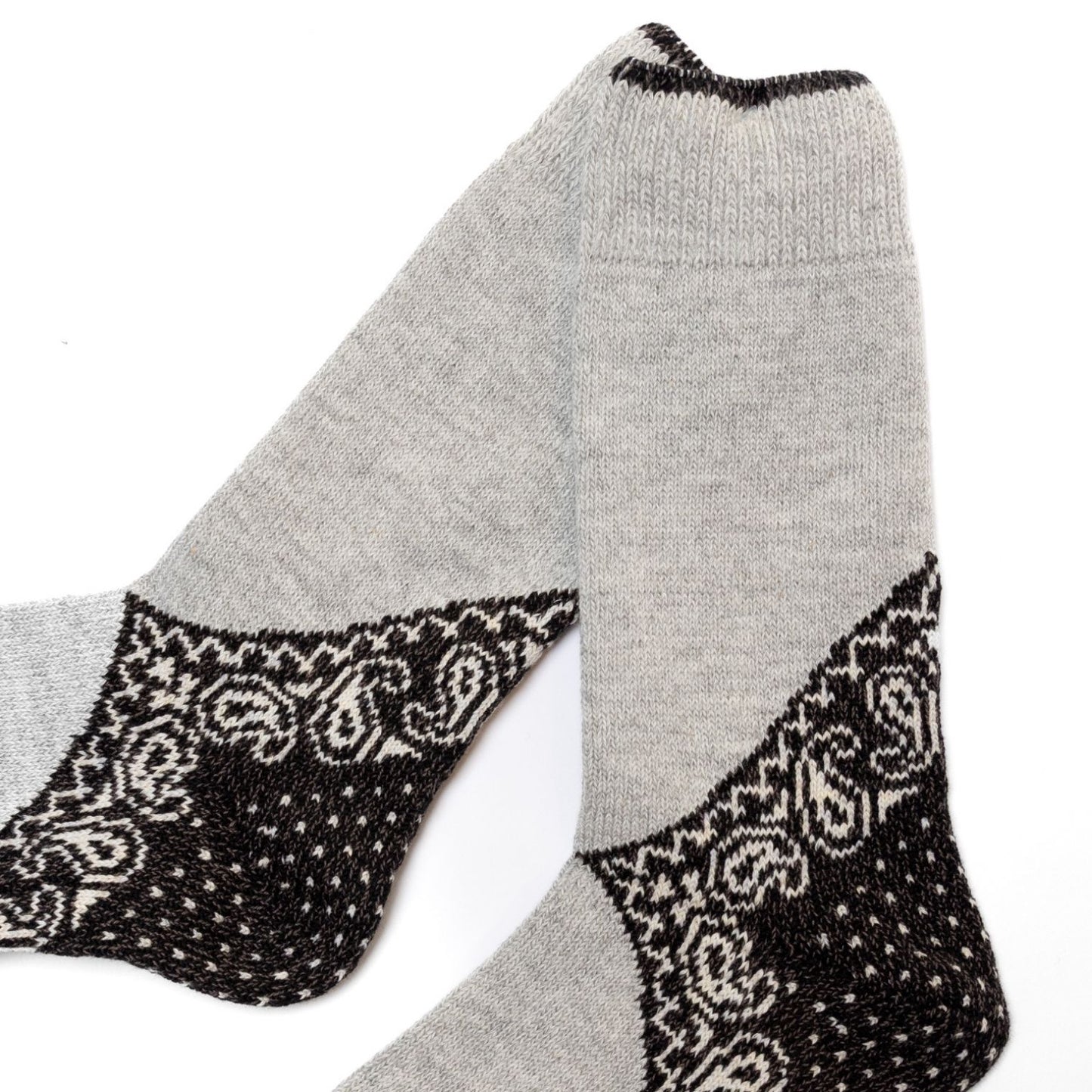 96 YARNS HEEL PAISLEY BANDANA SOCKS
