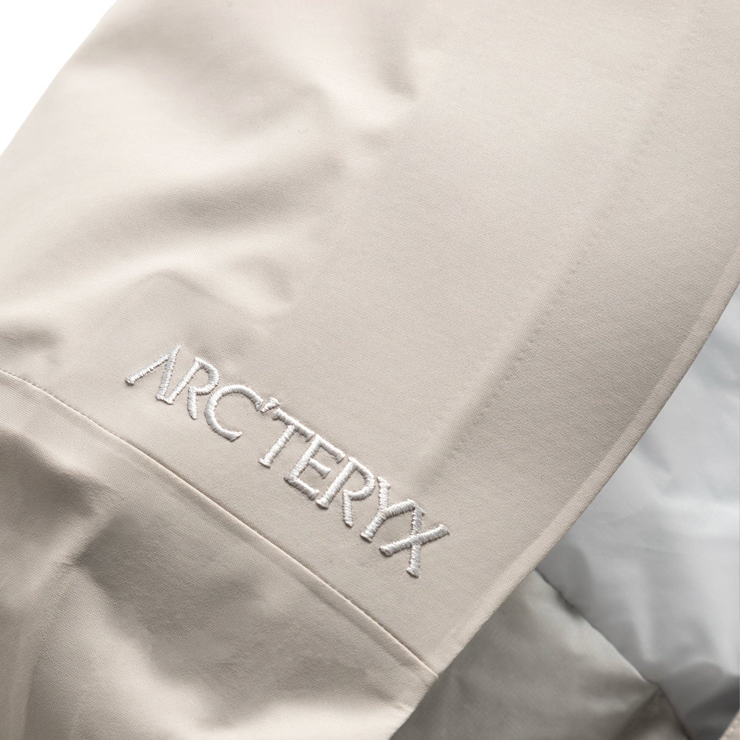 Arc'teryx Outerwear WOMEN'S BETA DOWN PARKA