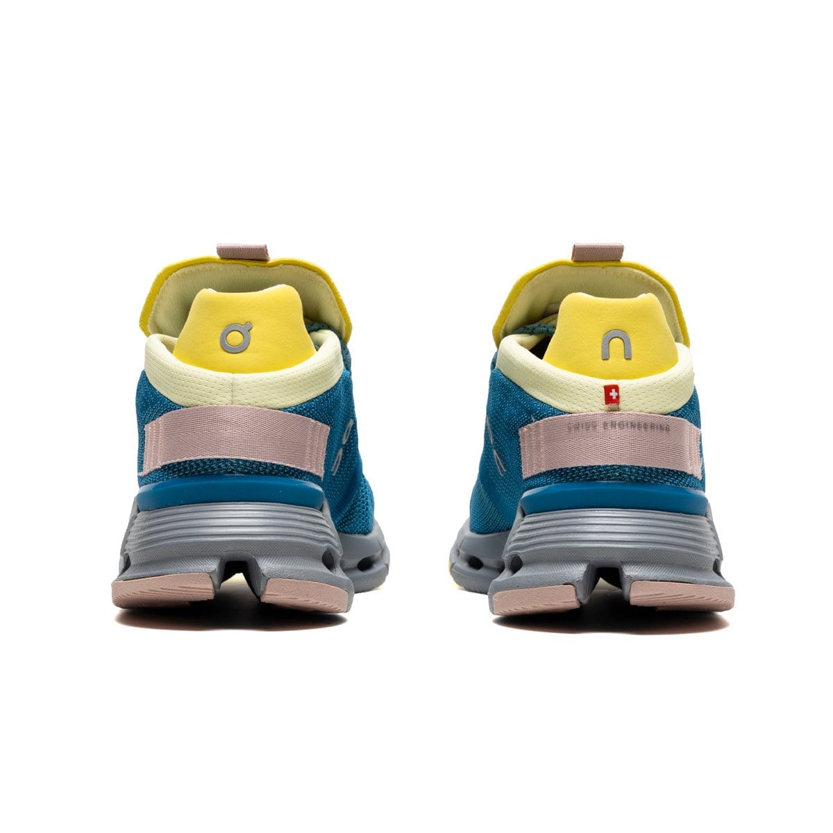 On Running Shoes WOMEN'S CLOUDNOVA