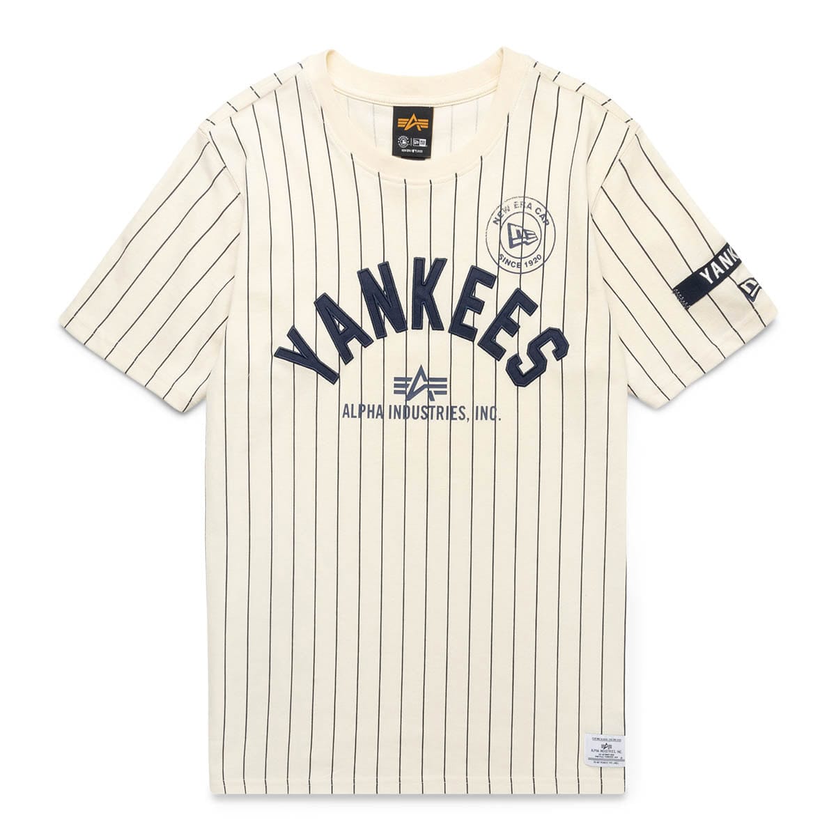 Pairing the Yankees T-Shirt with Confidence