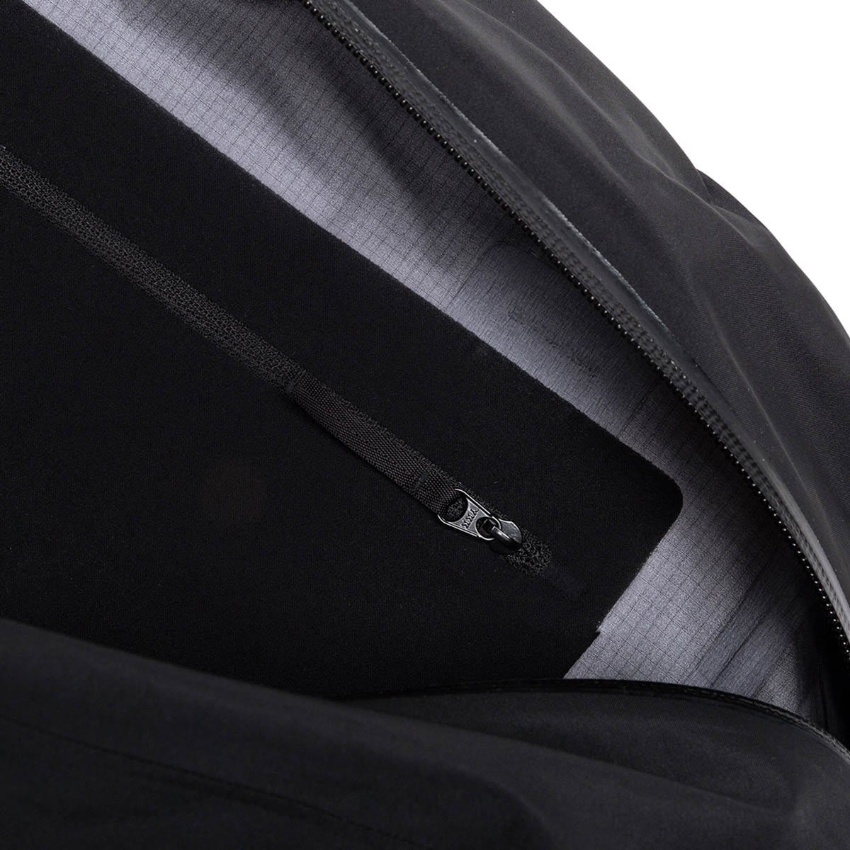 Veilance Bags BLACK / O/S SEQUE RE-SYSTEM TOTE