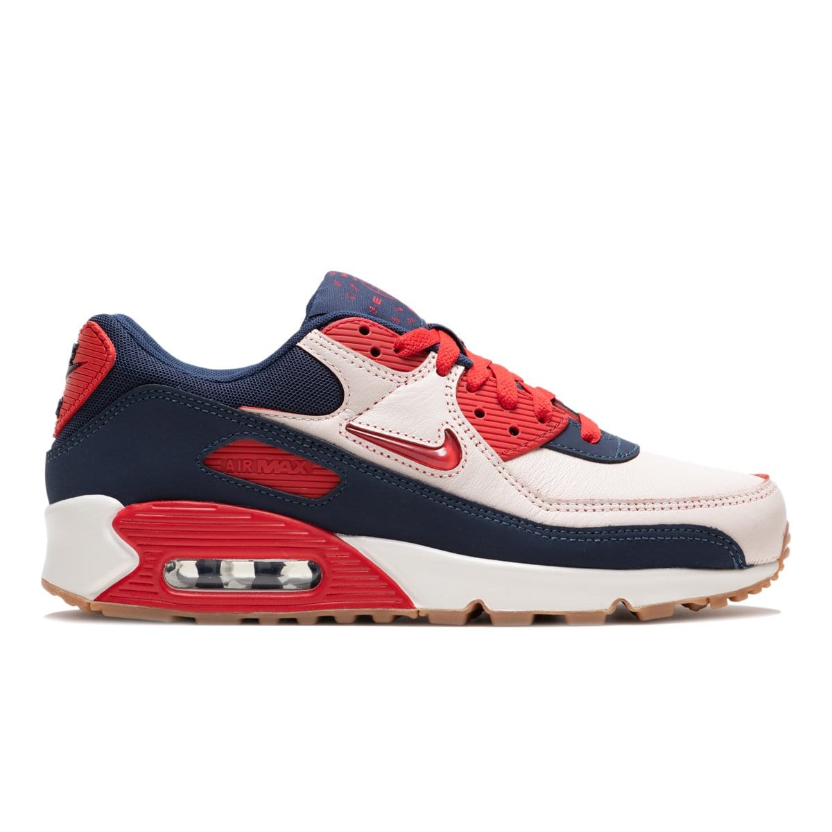 Nike air max 90 essential clearance vs premium