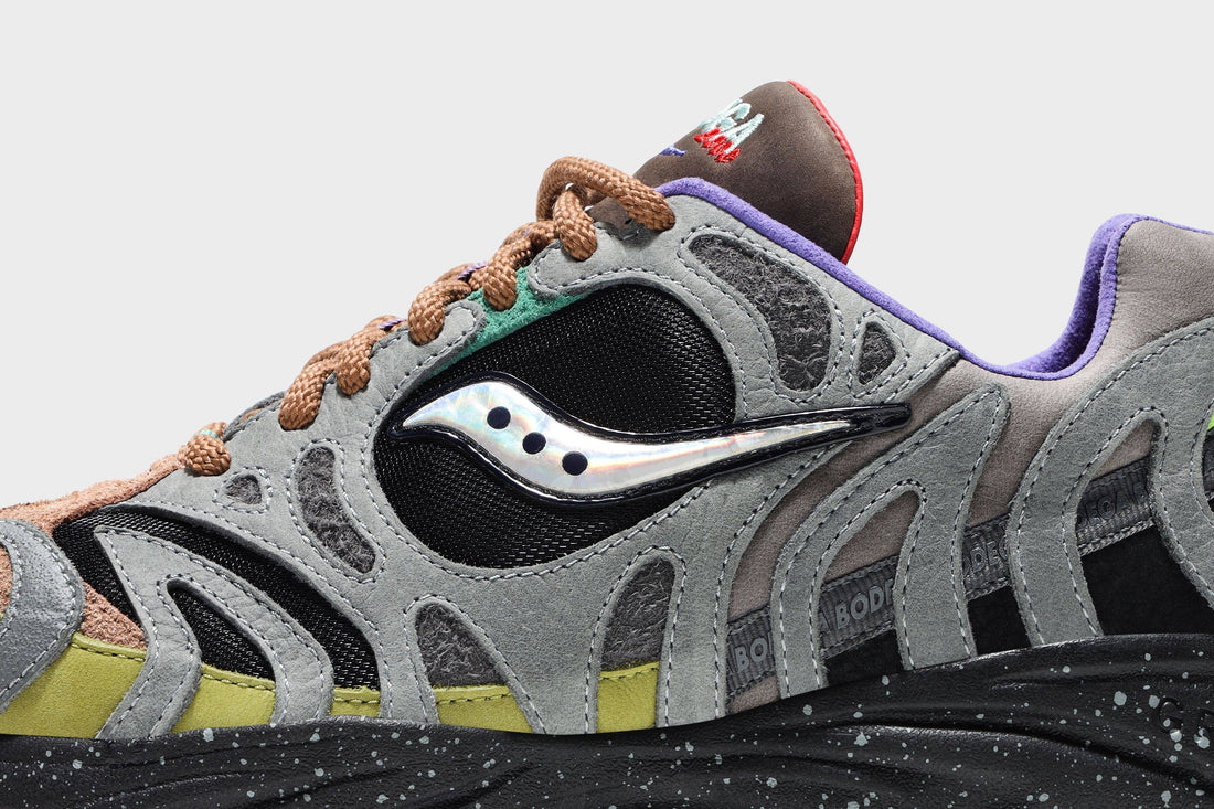 A Closer Look: Bodega x Saucony GRID Azura 2000 "Ever Ready"