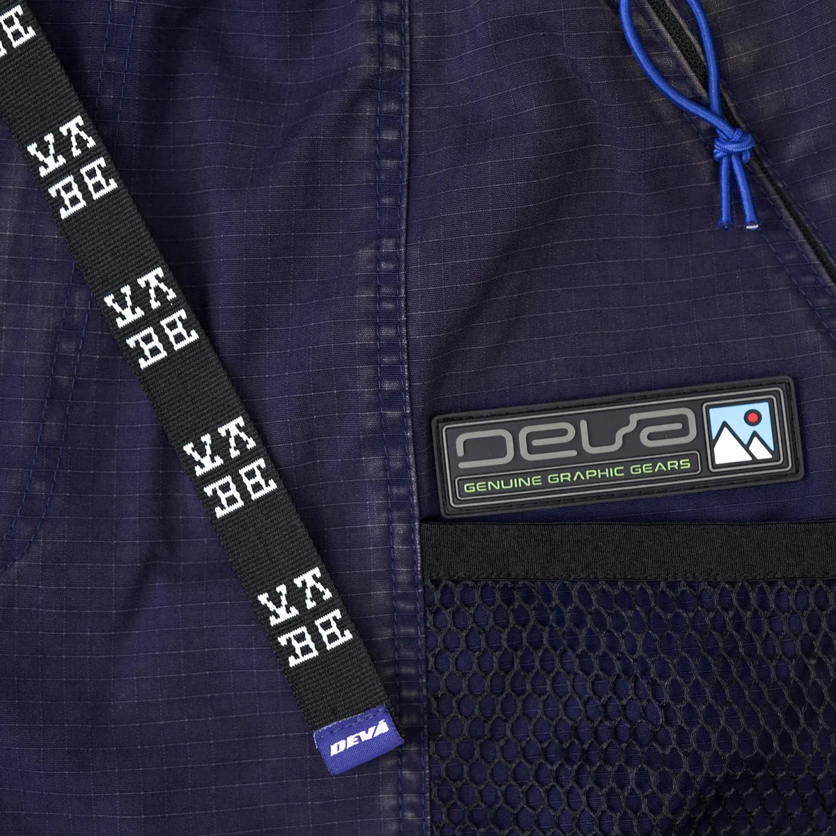 HIKE CARGO SHORTS