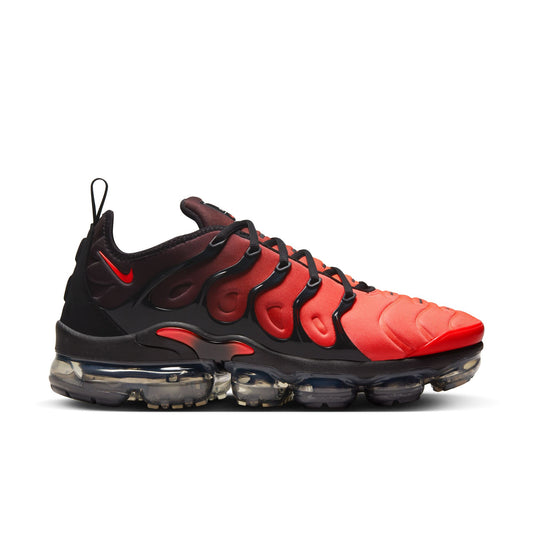 NIKE AIR VAPORMAX PLUS