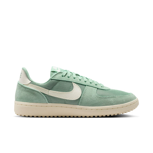 W NIKE FIELD GENERAL