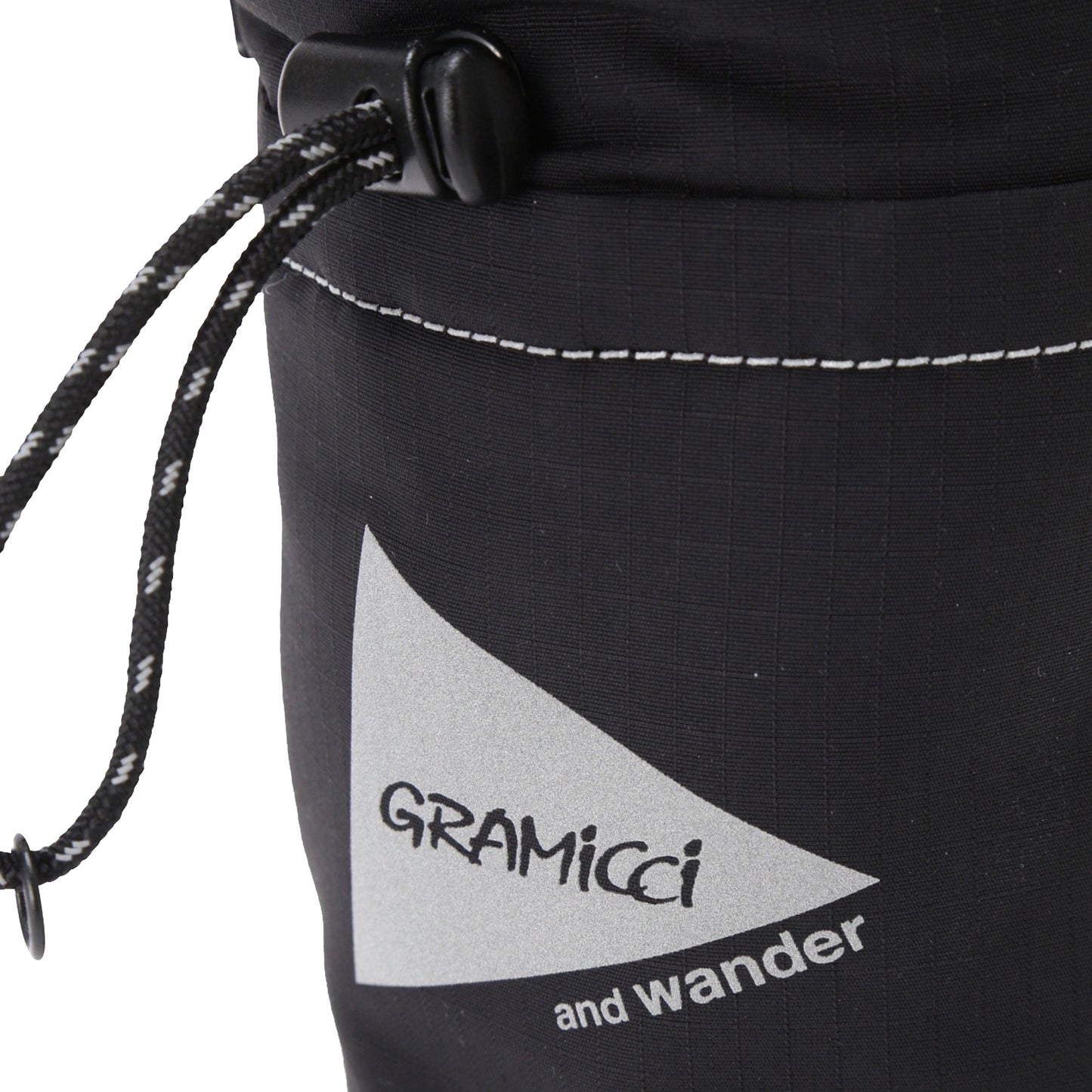 GRAMICCI X AND WANDER PADDED CHALK POUCH BLACK