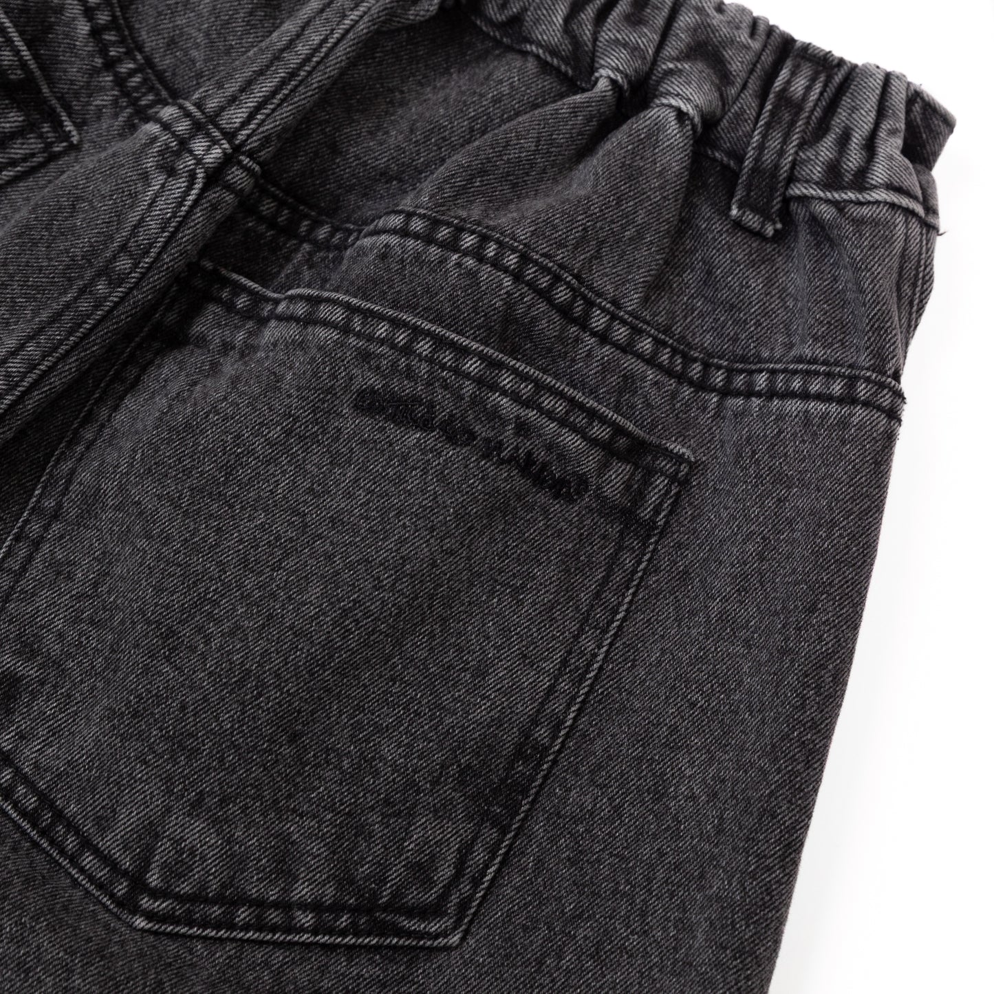 HALF-DART DENIM SHORTS