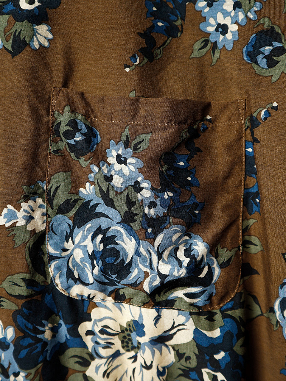 SILK RAYON CHAMPETRE MARIA PATTERN WRANGLE COLLAR ALOHA SHIRT
