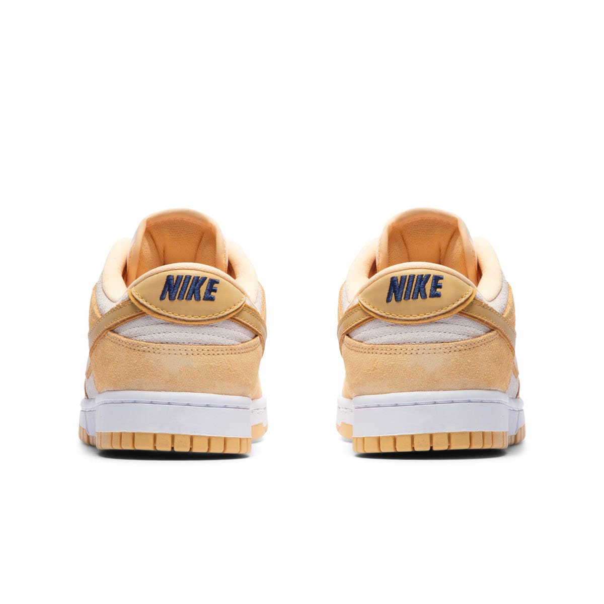 WOMEN'S NIKE DUNK LOW LX [DV7411-200] | Bodega