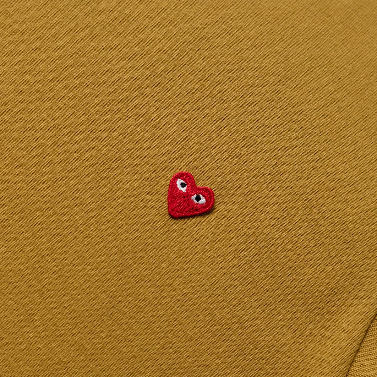 Comme des Garçons Play T-Shirts SMALL RED HEART T-SHIRT