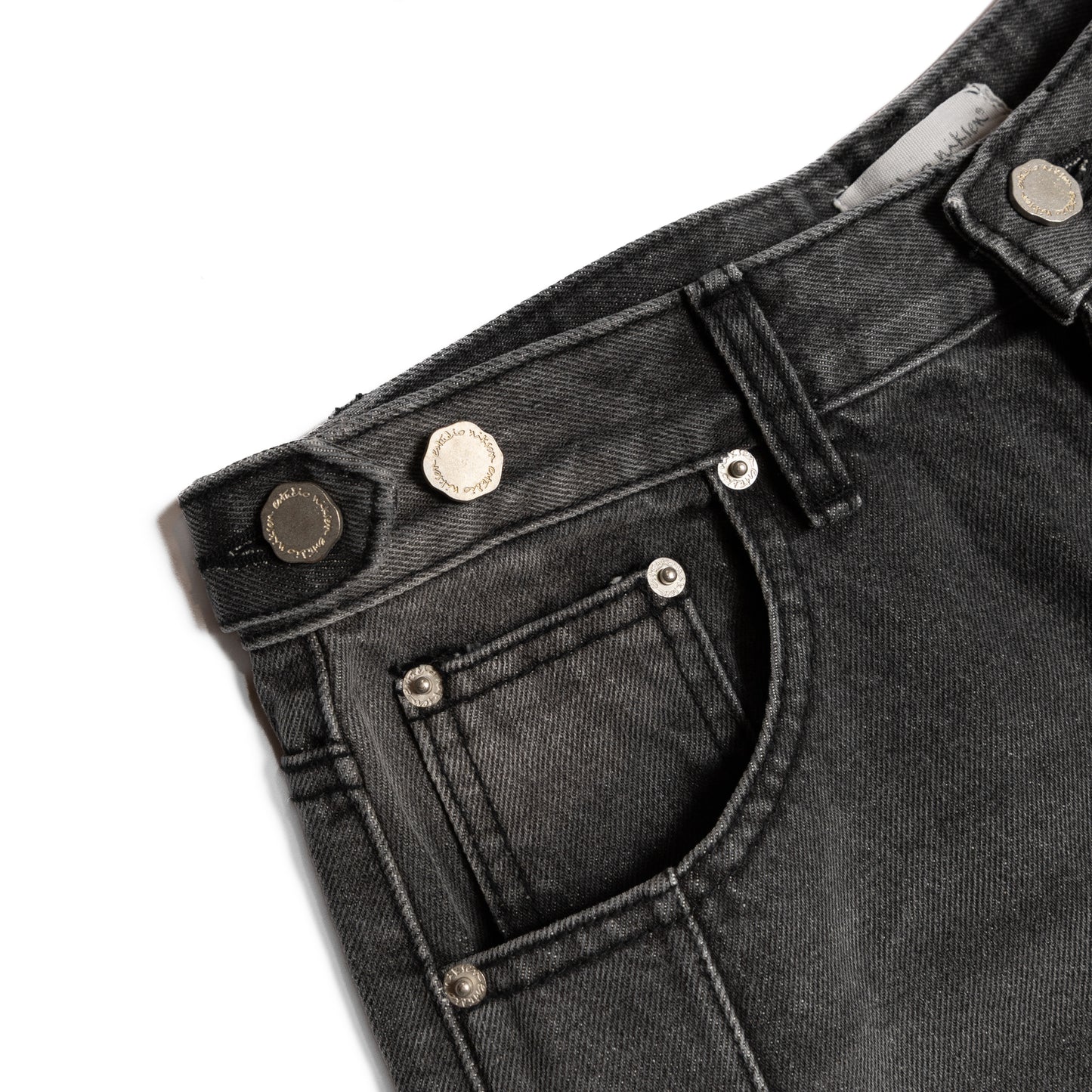 SIDE BUTTON DENIM JEANS
