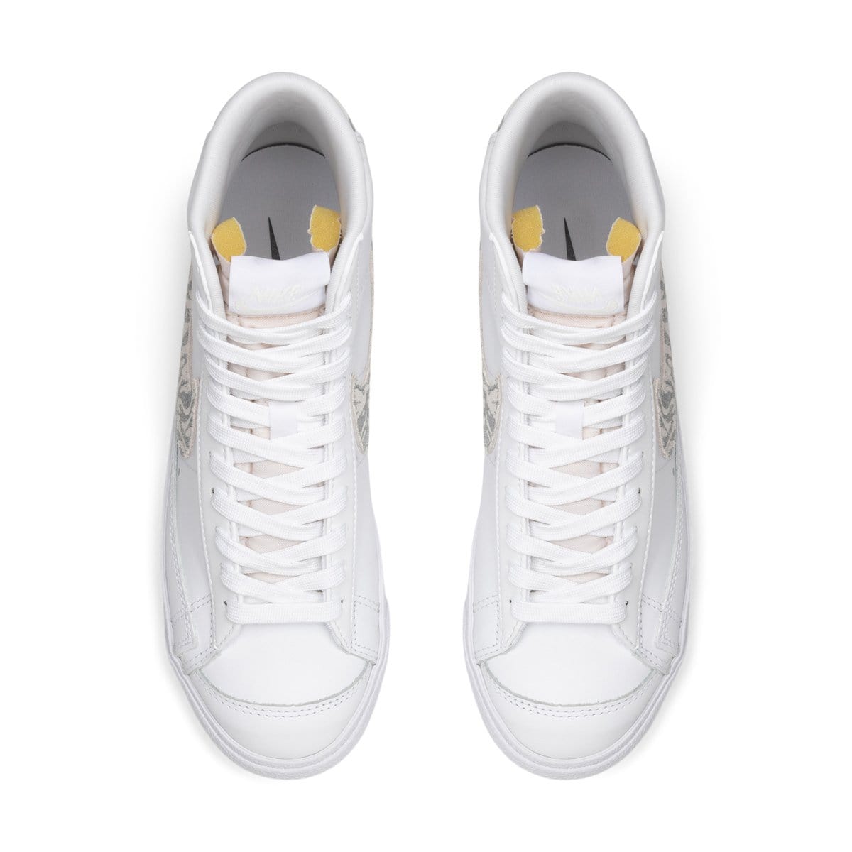 Nike Casual WOMEN'S BLAZER MID '77 SE