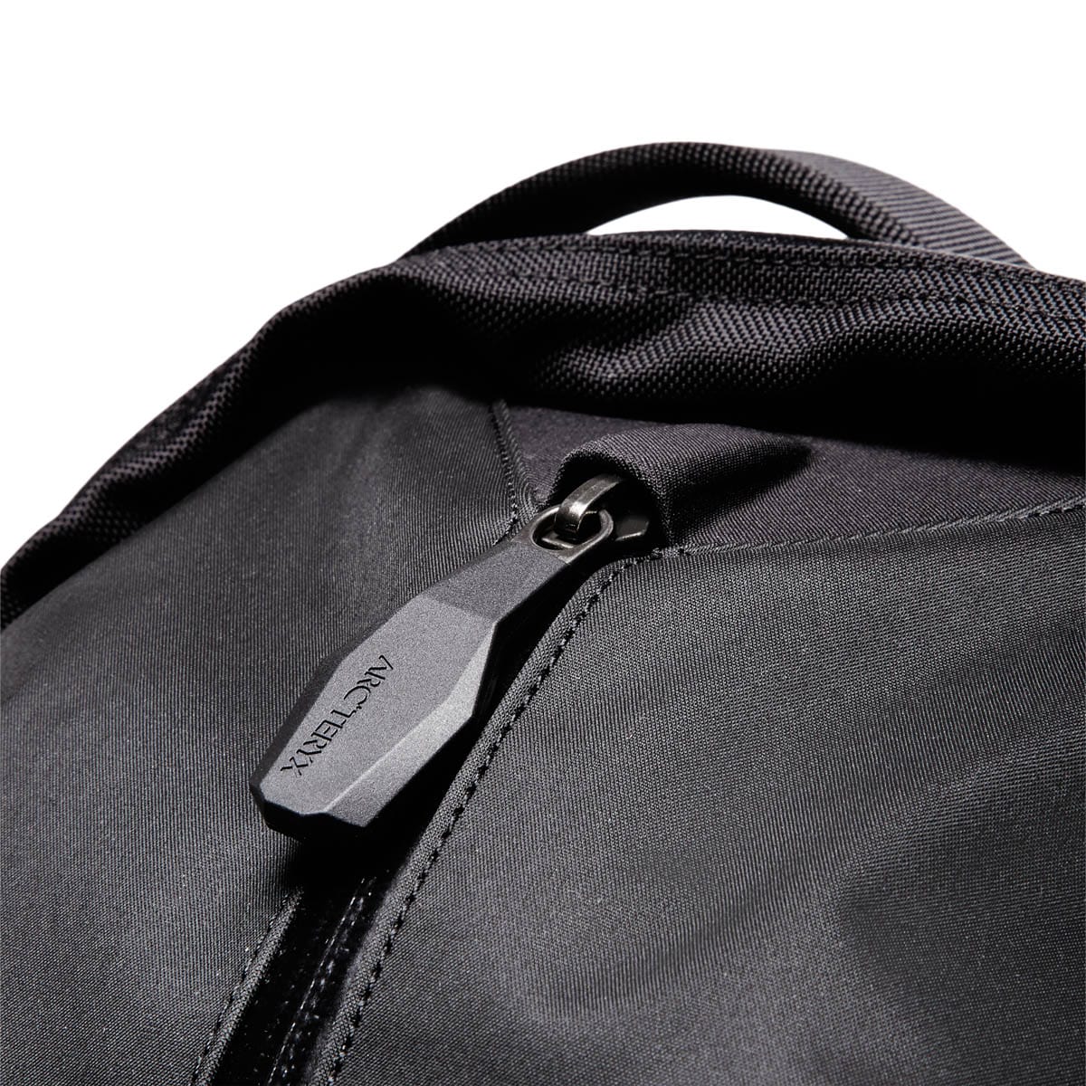 Arc'teryx Bags & Accessories STEALTH BLACK / OS ARRO 22 BACKPACK