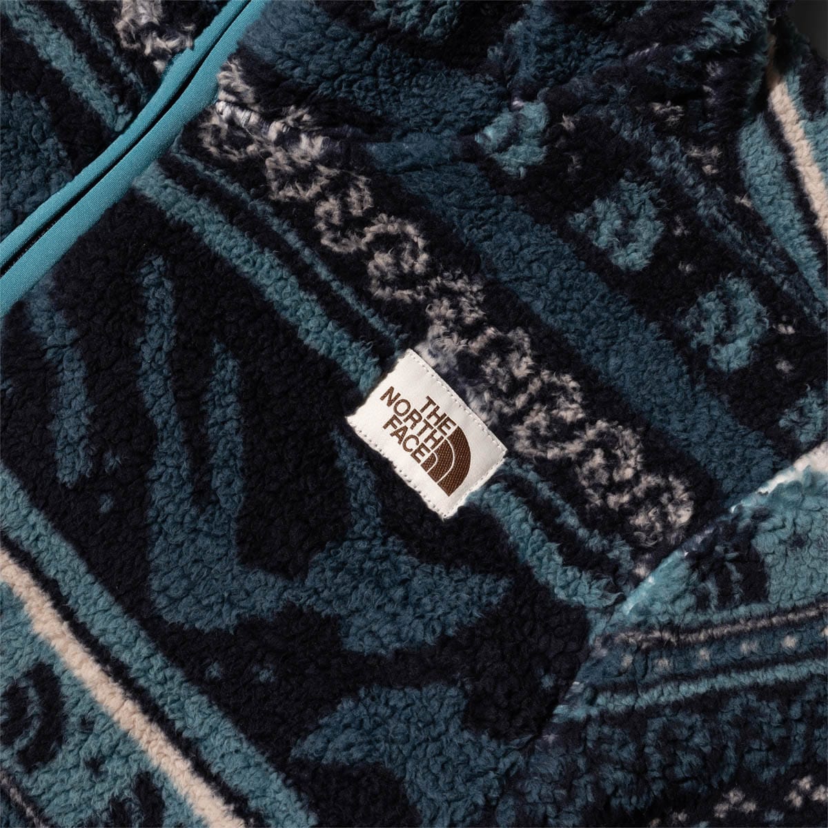 The North Face PRINTED CAMPSHIRE PULLOVER HOODIE