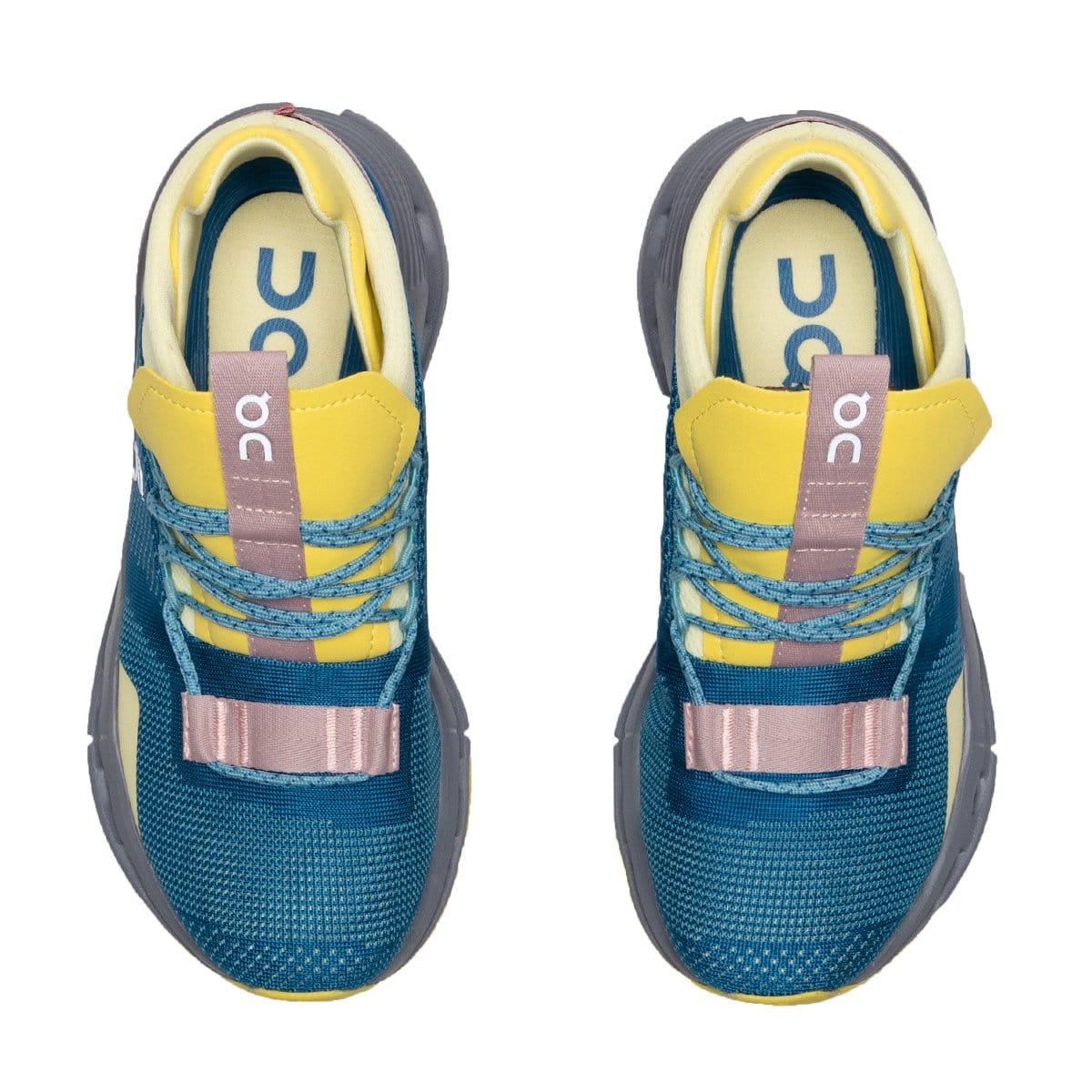 On Running Shoes WOMEN'S CLOUDNOVA