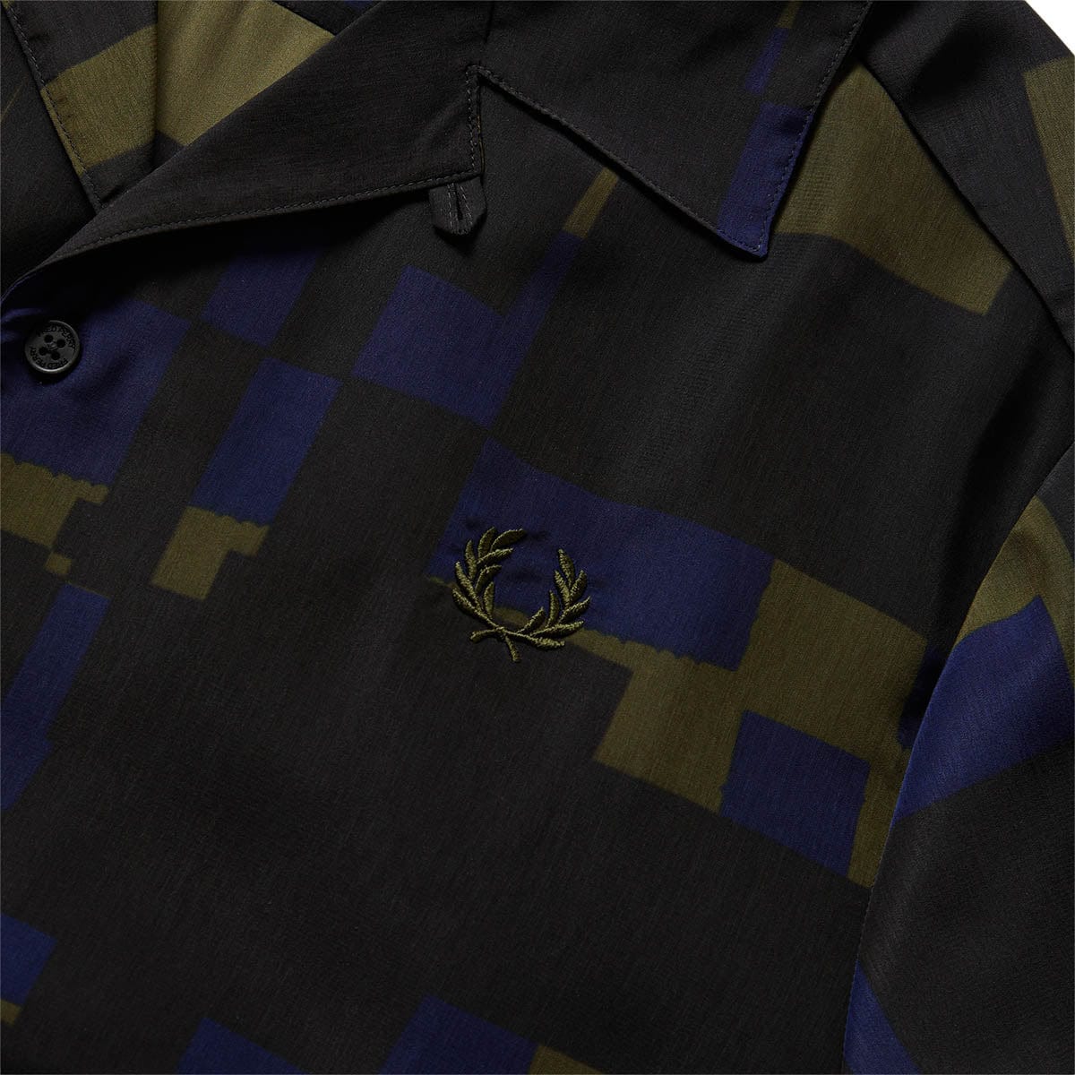 Fred Perry Shirts PRINTED REVERE COLLAR SHIRT