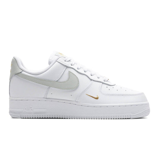 Nike Casual WOMEN'S AIR FORCE 1 07 ESSENTIAL