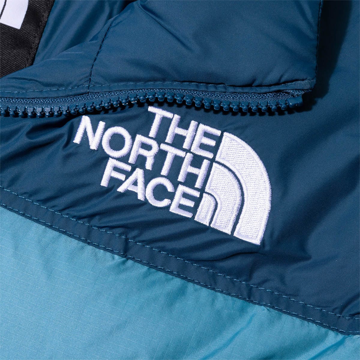 The North Face Outerwear WOMEN'S 1996 RETRO NUPTSE JACKET