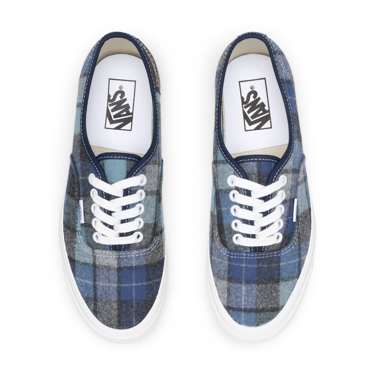 Vans u shop authentic plaid