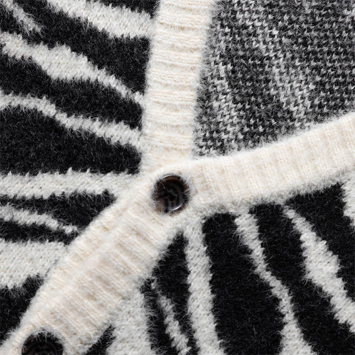 X-Girl Knitwear WHITE / O/S ZEBRA PATTERN OVERSIZED KNIT CARDIGAN