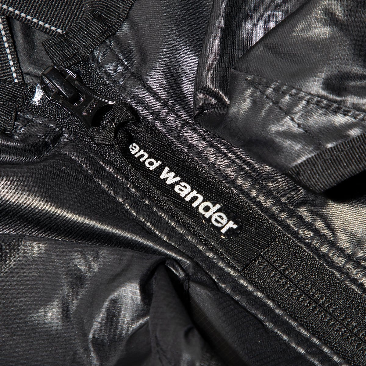 and wander Outerwear BLACK / O/S UTILITY POCKET VEST