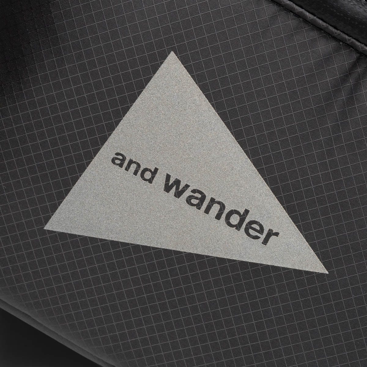 and wander Bags CHARCOAL / O/S SIL SOFT COOLER SMALL