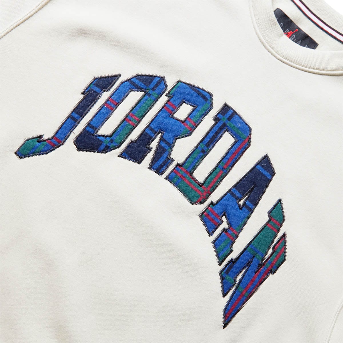 Air Jordan Hoodies & Sweatshirts ESSENTIAL HOLIDAY PLAID FLEECE CREW