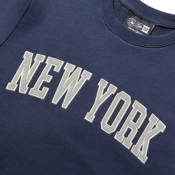 NEW ERA New York Yankees Team Logo Black Crew Neck Sweatshirt
