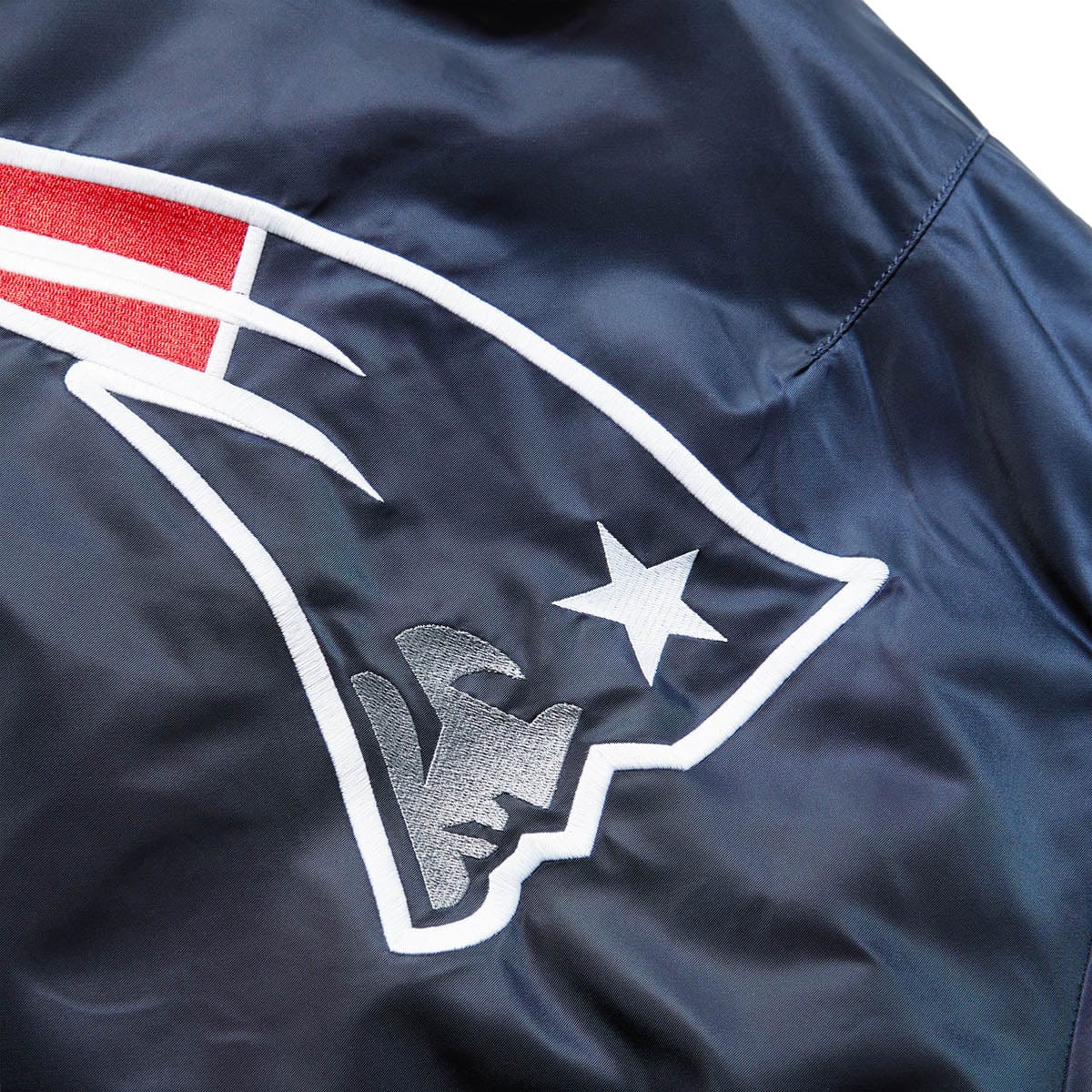 New Era Outerwear X ALPHA INDUSTRIES NEW ENGLAND PATRIOTS BOMBER JACKET