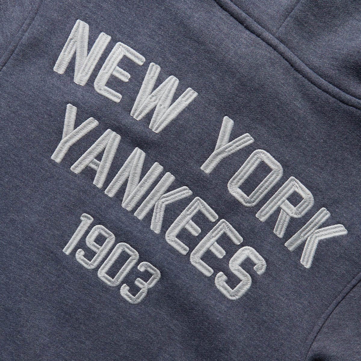 THROWBACK COLLECTION YANKEES HOODED PULLOVER YANKEES | Bodega