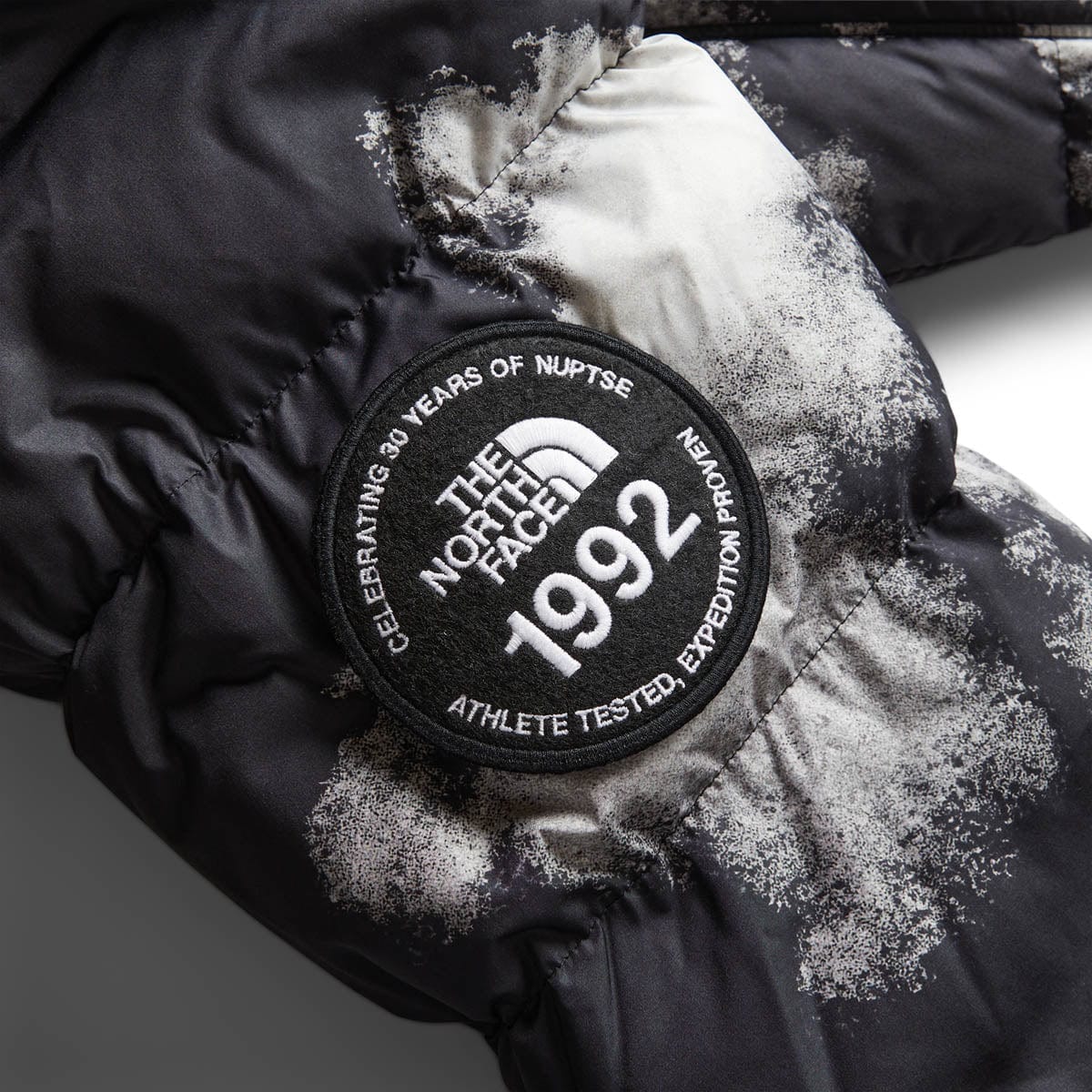 Nuptse 1992 outlet black