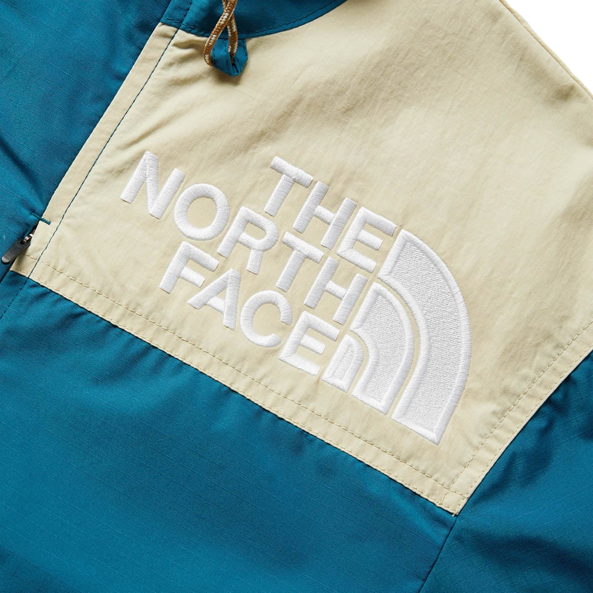 The North Face Womens WOMEN'S 85 LOW-FI HI-TEK MOUNTAIN SHORT JACKET