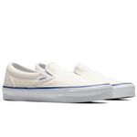 Load image into Gallery viewer, Vault by Vans Sneakers OG CLASSIC SLIP-ON LX
